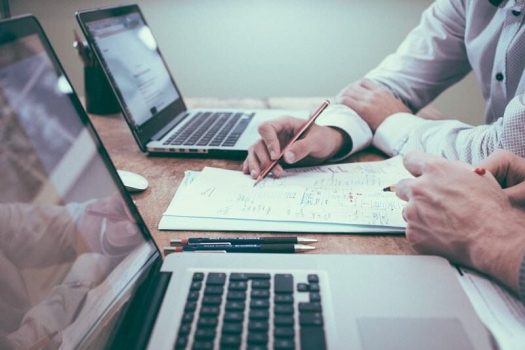 Sistema para imobiliária: como acertar na hora de contratar?