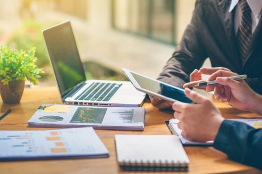 Consultor imobiliário: o que é e qual a diferença entre este profissional e o corretor?