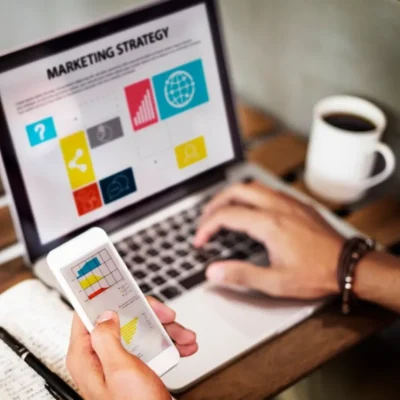 marketing para administradora de condomínios com análise de estratégias e indicadores digitais