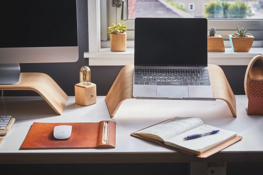Trabalho híbrido: o que você precisa saber sobre o controle de pontos