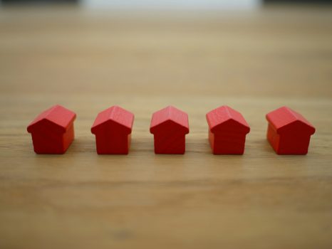 Locador e locatário: entenda a diferença na gestão condominial