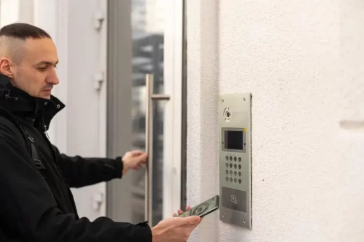 Vale a pena investir em interfone sem fio para condomínios?