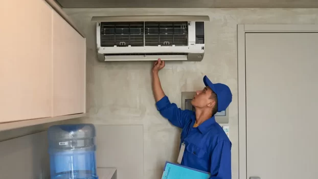 É possível instalar ar-condicionado em apartamento? O condomínio pode proibir?