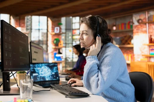 Como usar IA para transformar o atendimento ao cliente em administradoras