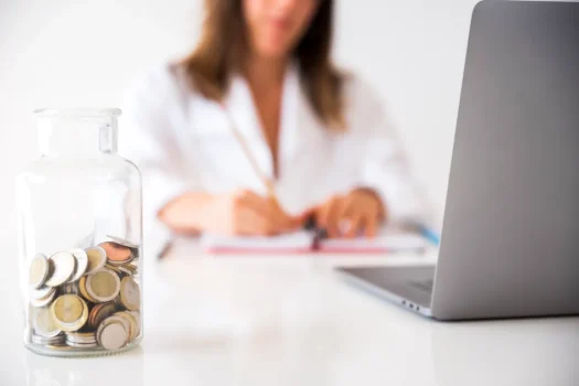 Lucro da administradora: como calcular, aumentar e manter a saúde financeira da sua operação