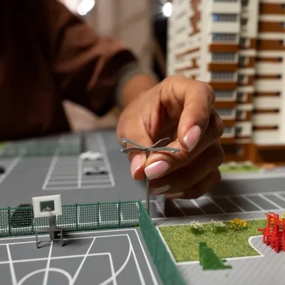 Maquete de implantação de condomínio com áreas comuns