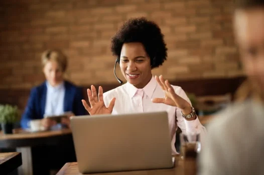 Contratação online: como funciona e quais os benefícios para o setor de Recursos Humanos